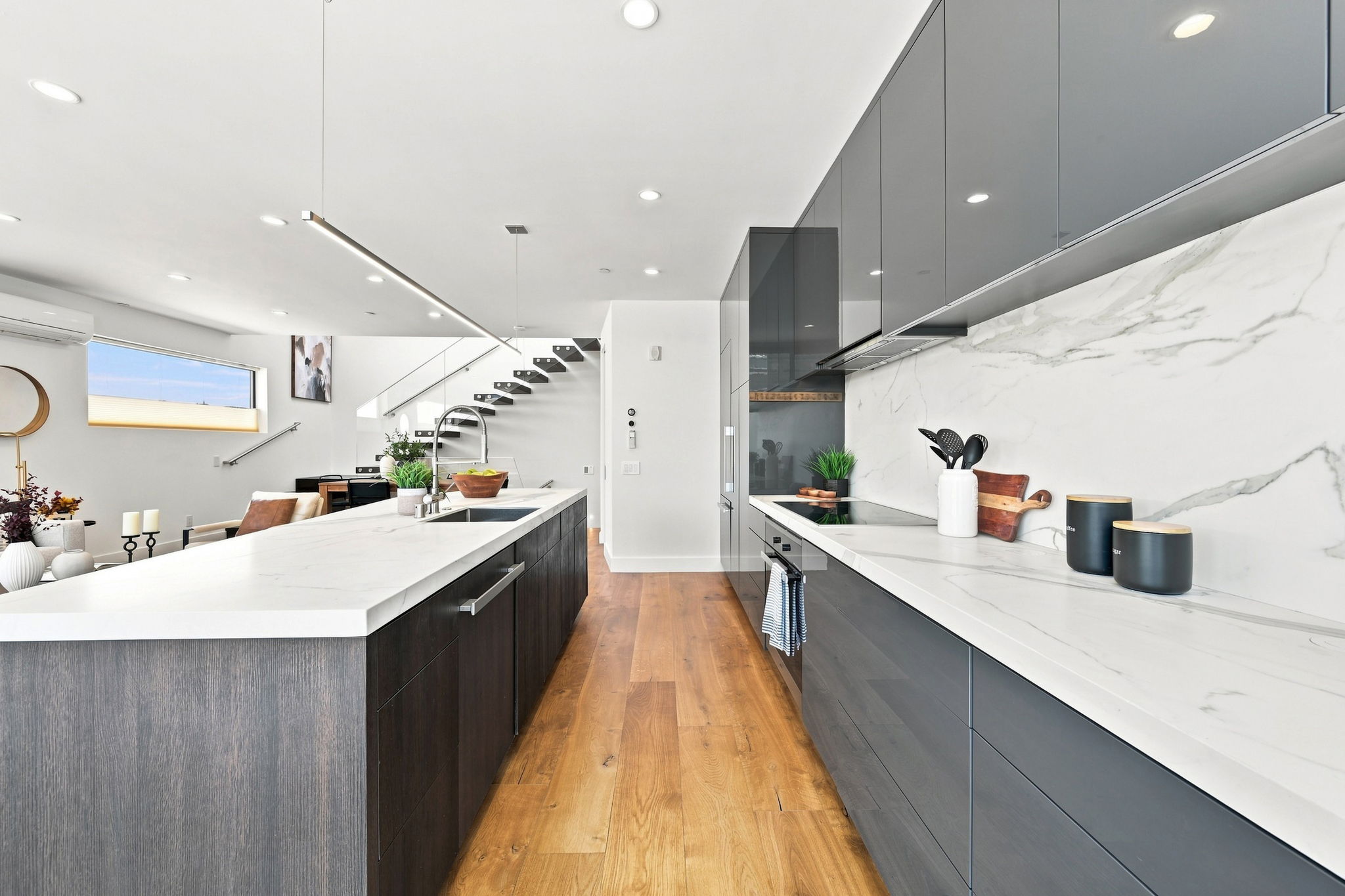 013_F8_630 Natoma St 3