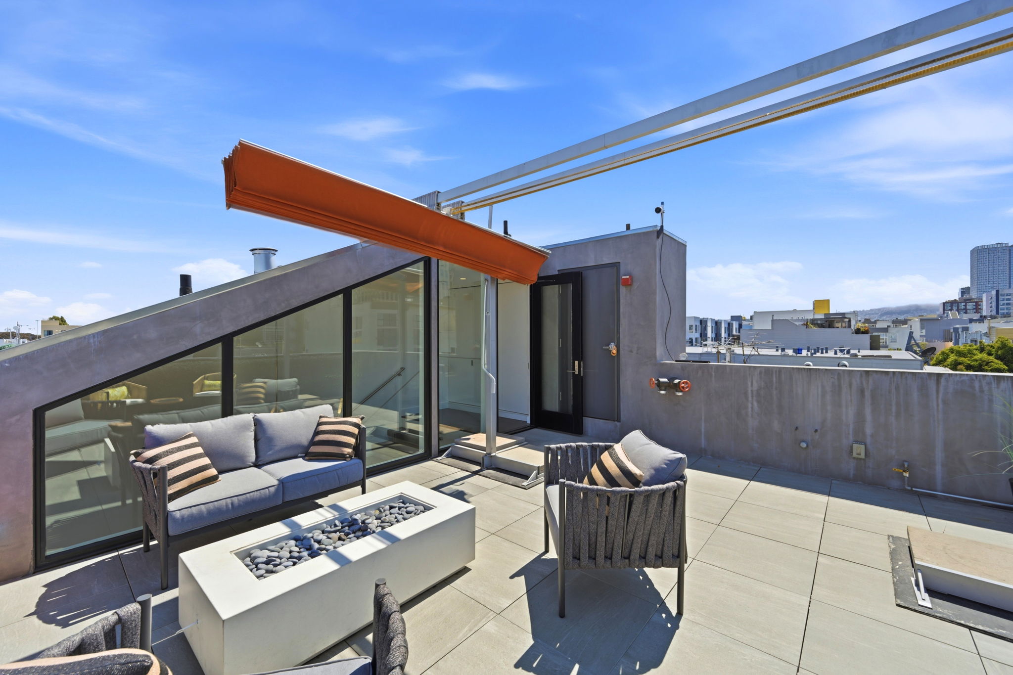 034_F8_630 Natoma St 3