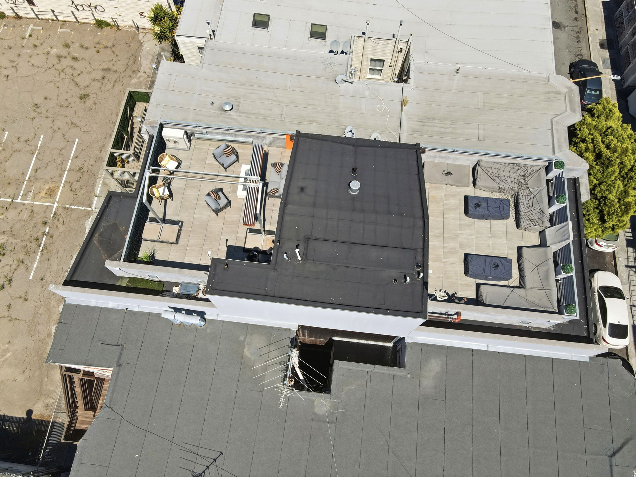 025_F8_AERIAL_630 Natoma St 3