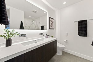 025_F8_630 Natoma St 3