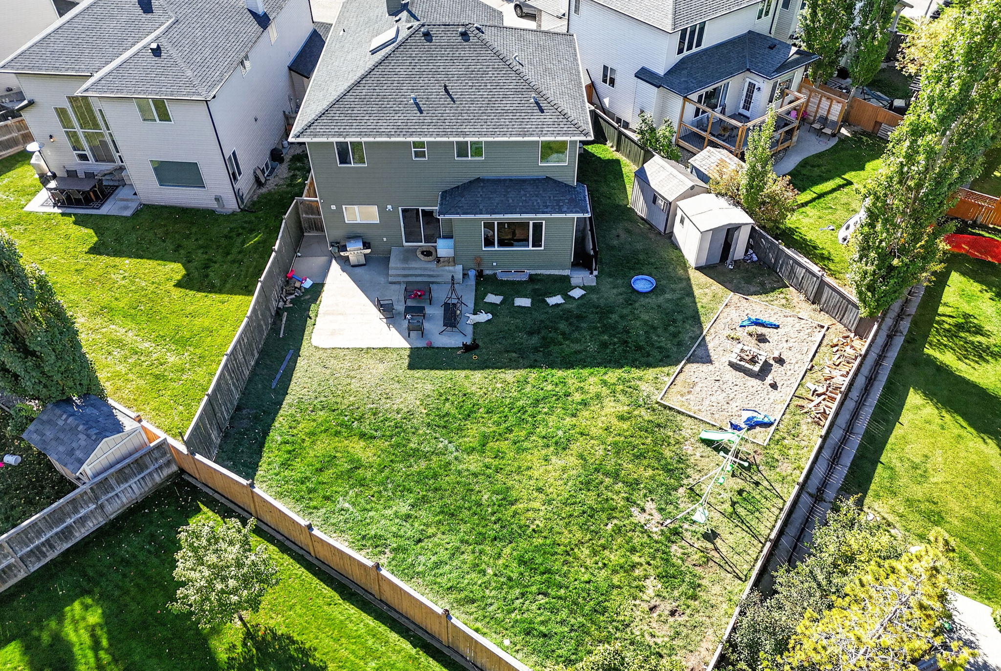 Oversized, fenced pie lot