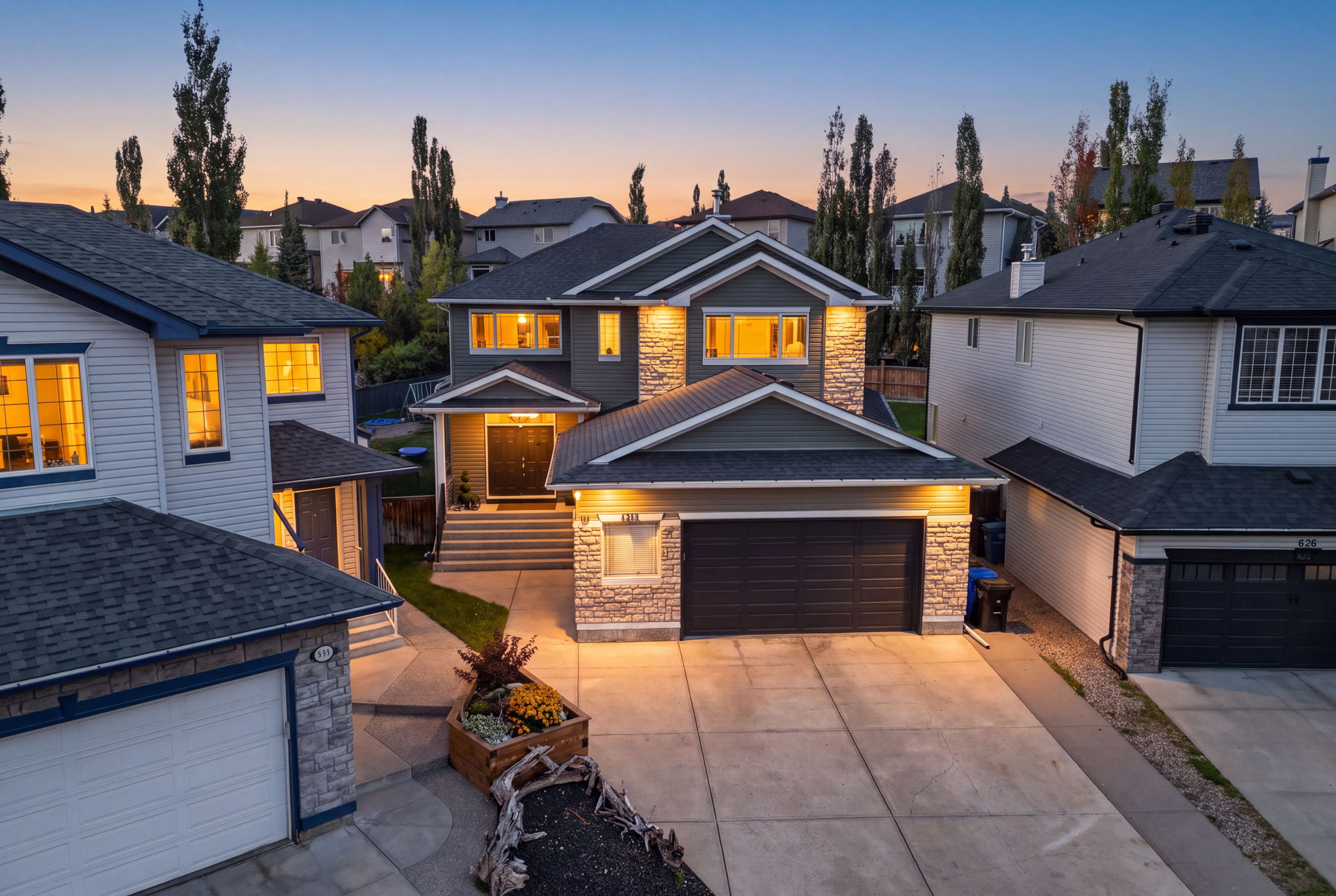 Cul-de-sac curb appeal at dusk