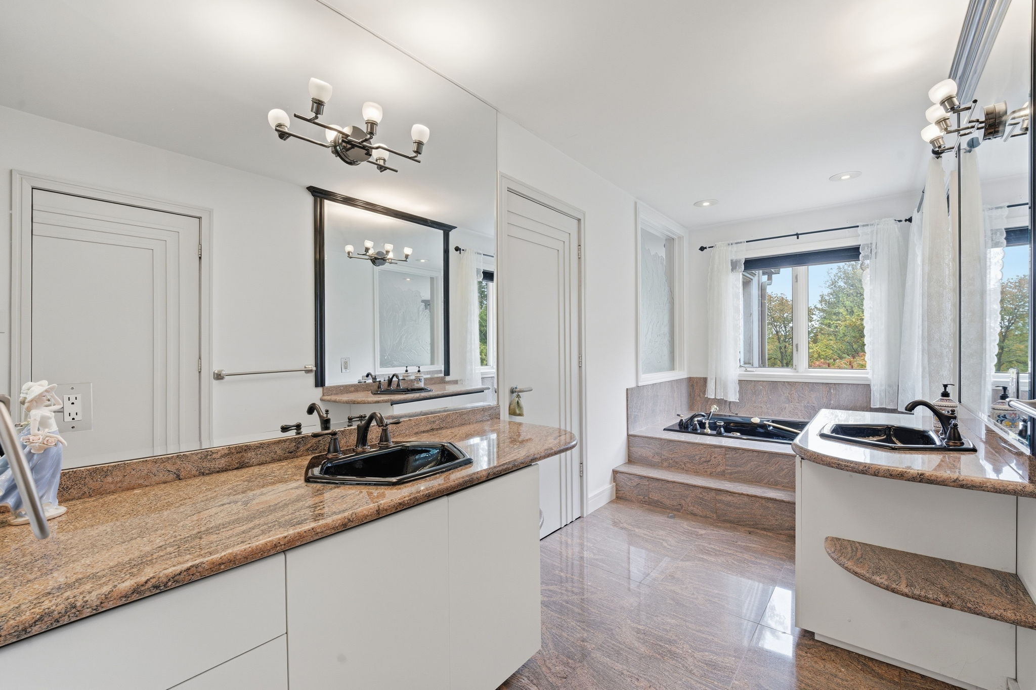  Photo 50