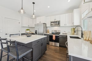 W Memorial Rd-012.jpg