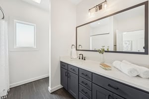 W Memorial Rd-028.jpg