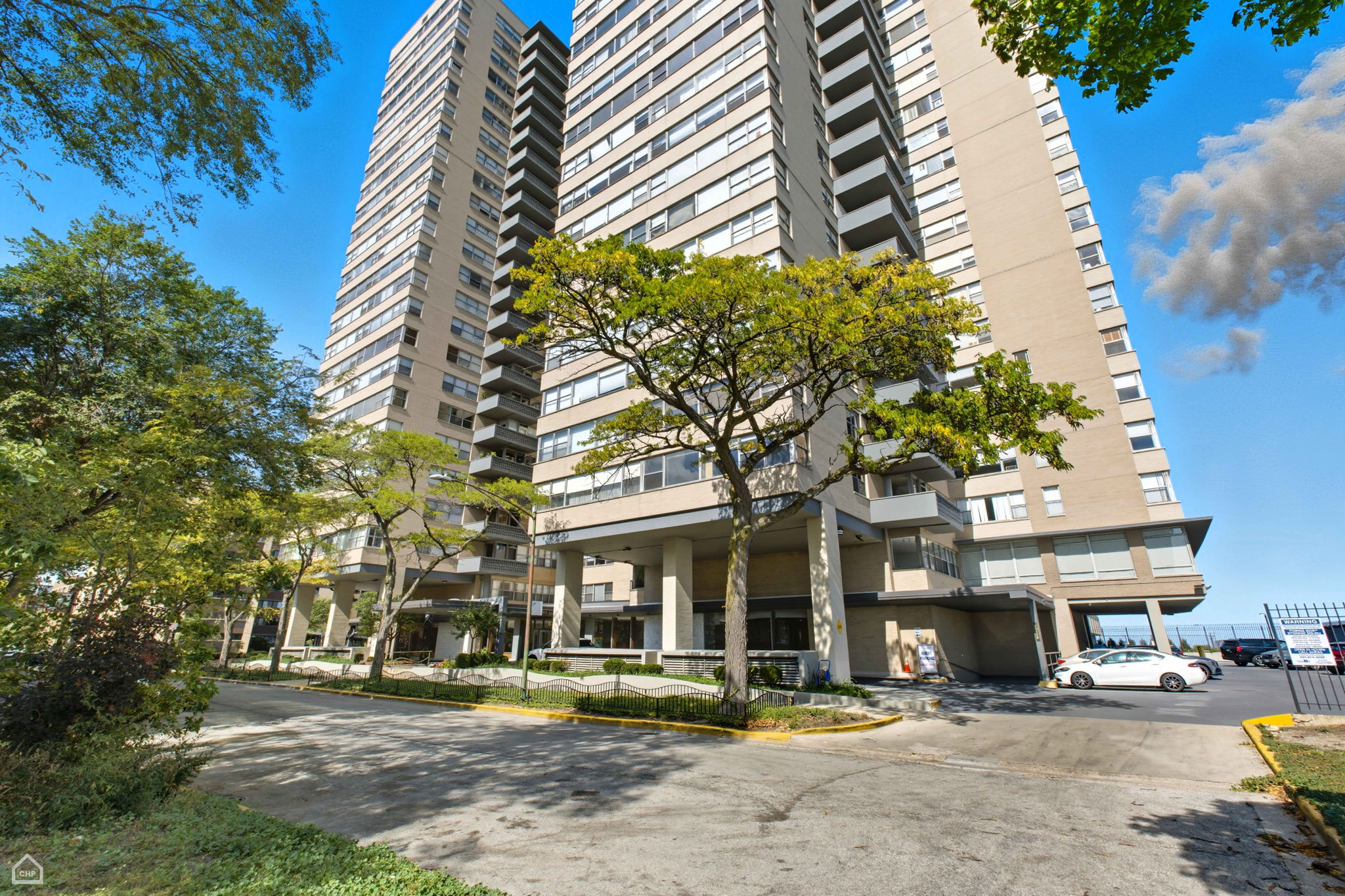 6301 N Sheridan Rd 14N - Brady Miller_100725_002