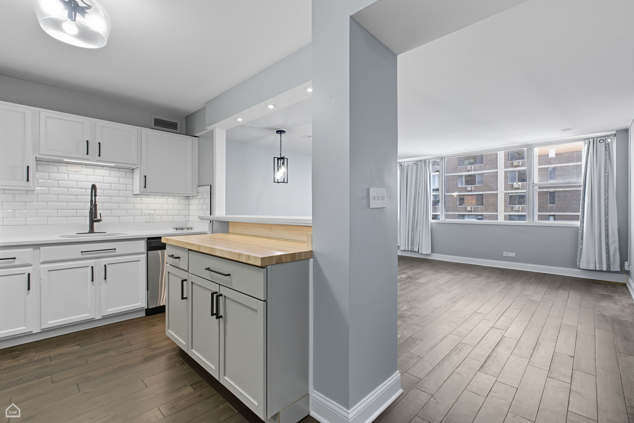 6301 N Sheridan Rd 14N - Brady Miller_100725_008