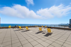 6301 N Sheridan Rd 14N - Brady Miller_100725_004