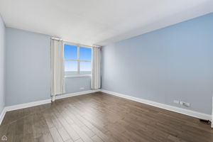 6301 N Sheridan Rd 14N - Brady Miller_100725_011