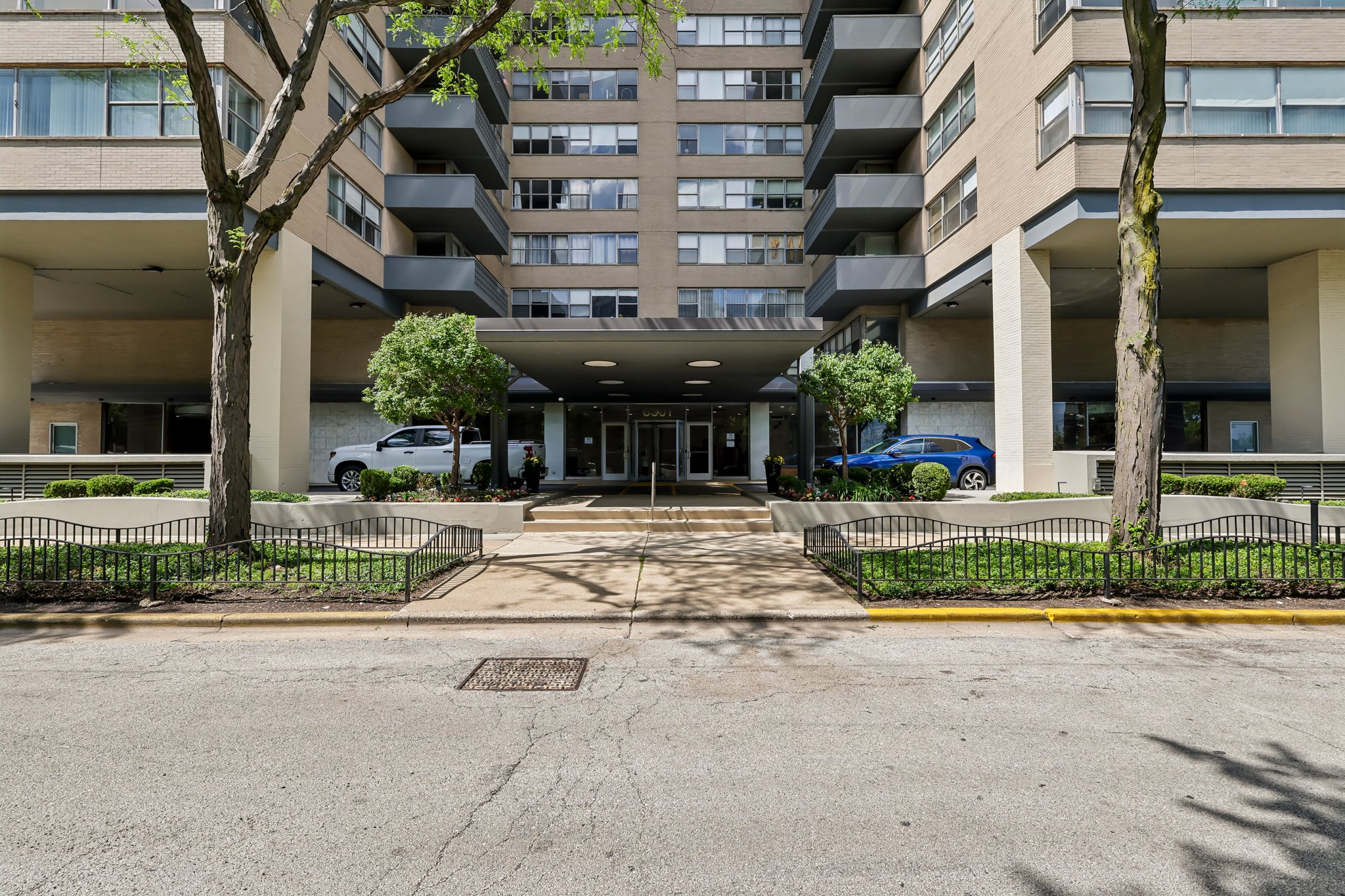 N Sheridan Rd apt 24 e-S2606-003.jpg