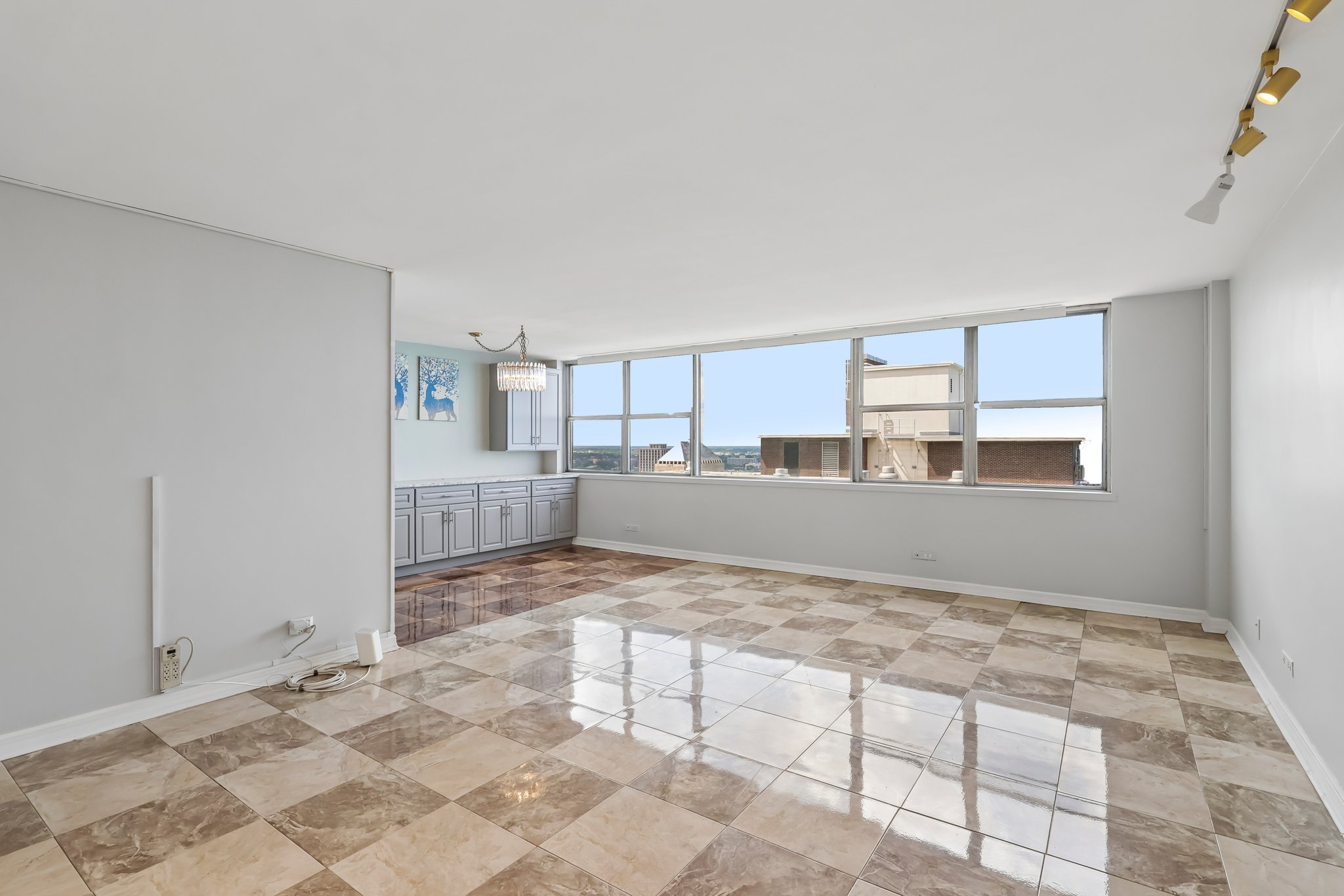 N Sheridan Rd apt 24 e-S2606-006.jpg