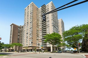 N Sheridan Rd apt 24 e-S2606-001.jpg