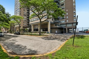 N Sheridan Rd apt 24 e-S2606-002.jpg