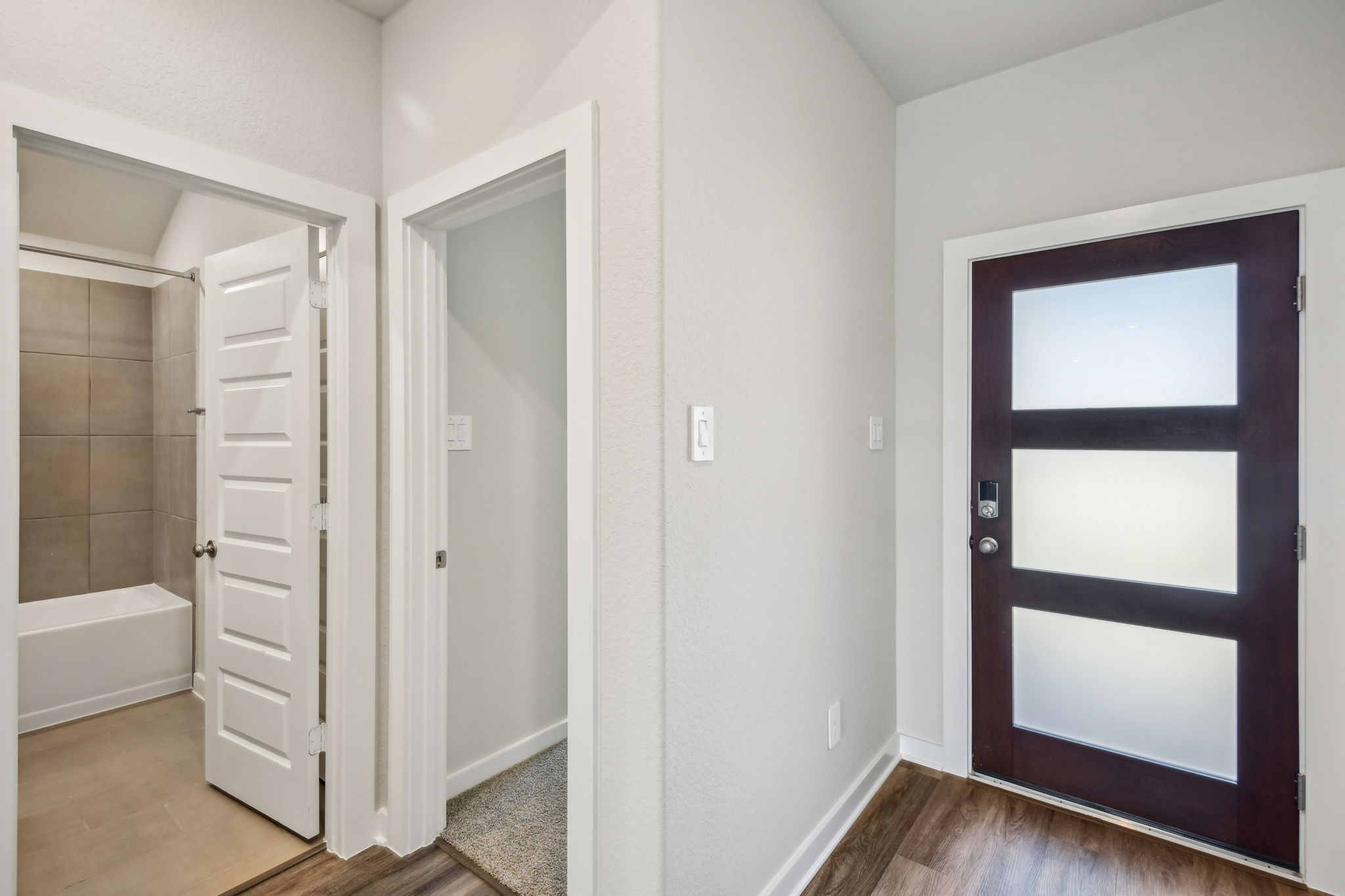 Houston - Wall Street Village - 6302 Brazos Trl, Richmond, TX -  005