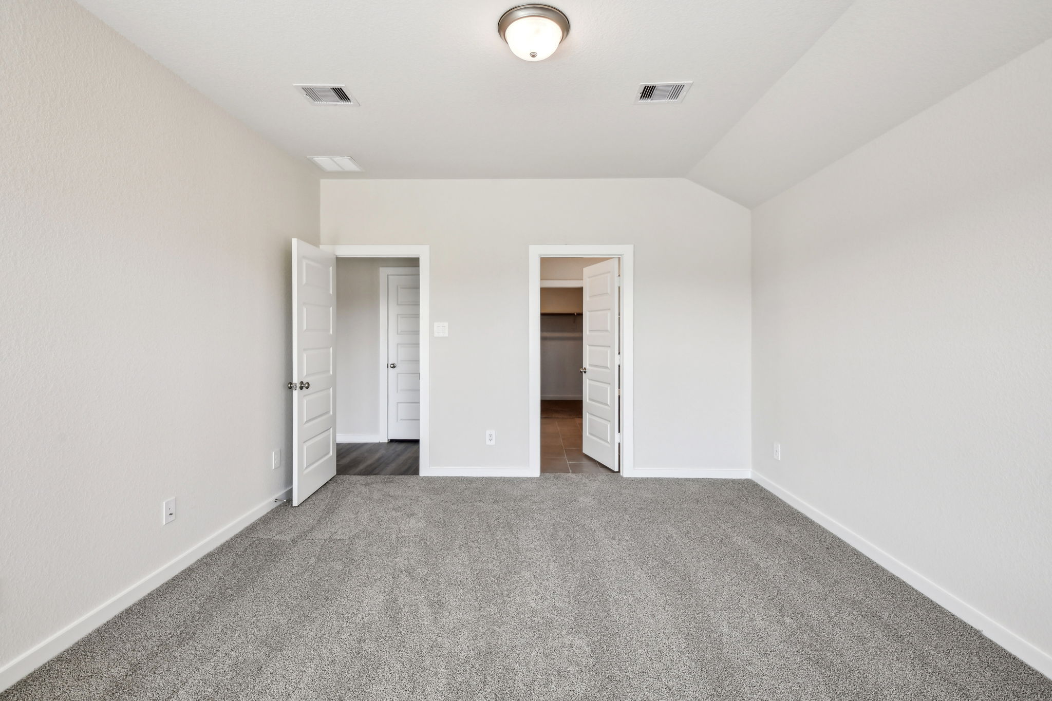 Houston - Wall Street Village - 6302 Brazos Trl, Richmond, TX -  030