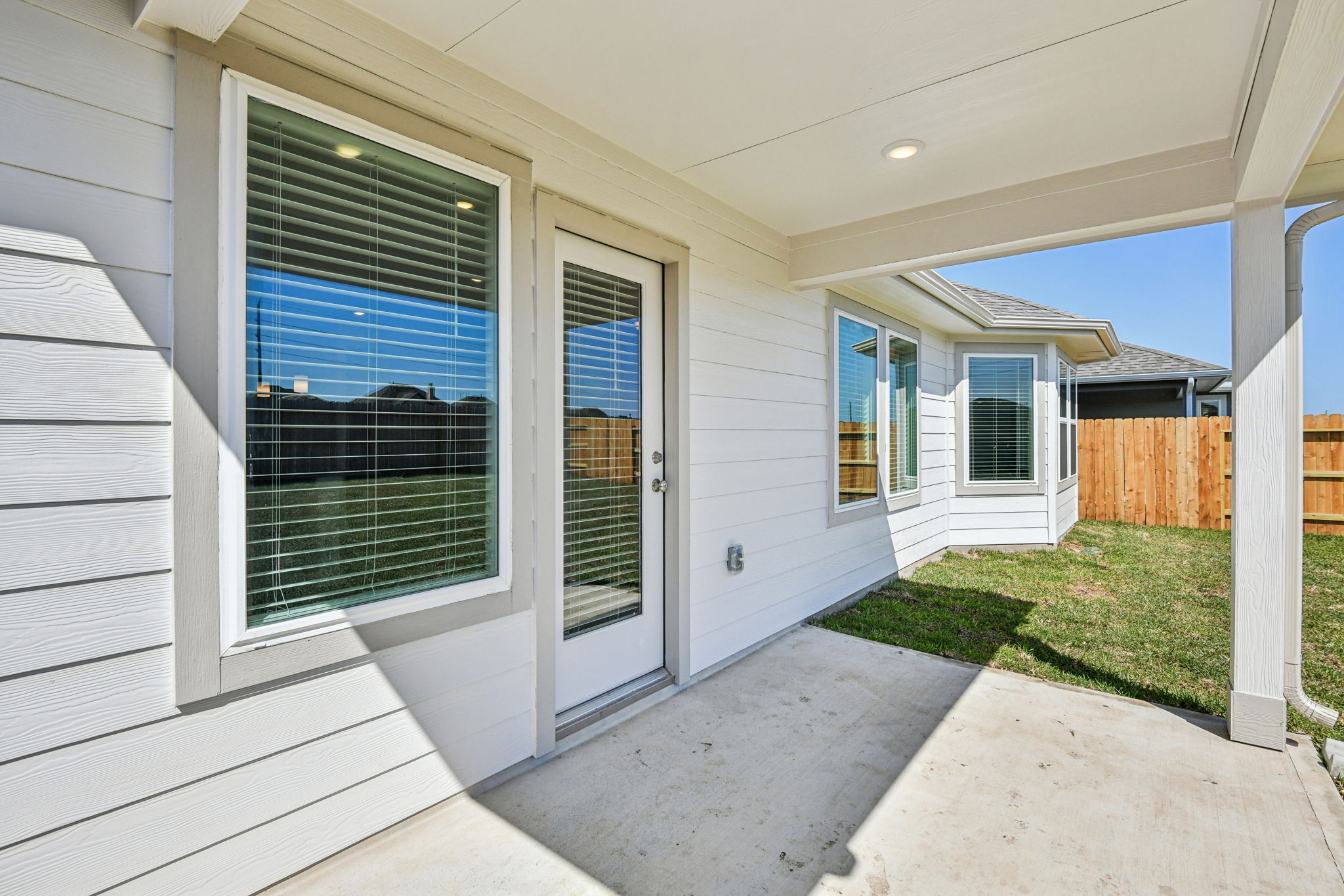 Houston - Wall Street Village - 6302 Brazos Trl, Richmond, TX -  036