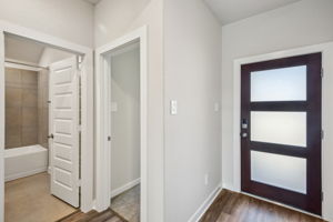 Houston - Wall Street Village - 6302 Brazos Trl, Richmond, TX -  005