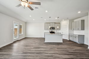 Houston - Wall Street Village - 6302 Brazos Trl, Richmond, TX -  010