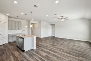 Houston - Wall Street Village - 6302 Brazos Trl, Richmond, TX -  012
