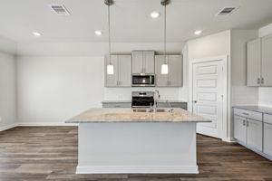 Houston - Wall Street Village - 6302 Brazos Trl, Richmond, TX -  014