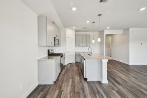Houston - Wall Street Village - 6302 Brazos Trl, Richmond, TX -  015