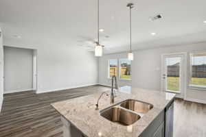 Houston - Wall Street Village - 6302 Brazos Trl, Richmond, TX -  016