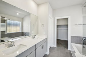 Houston - Wall Street Village - 6302 Brazos Trl, Richmond, TX -  032