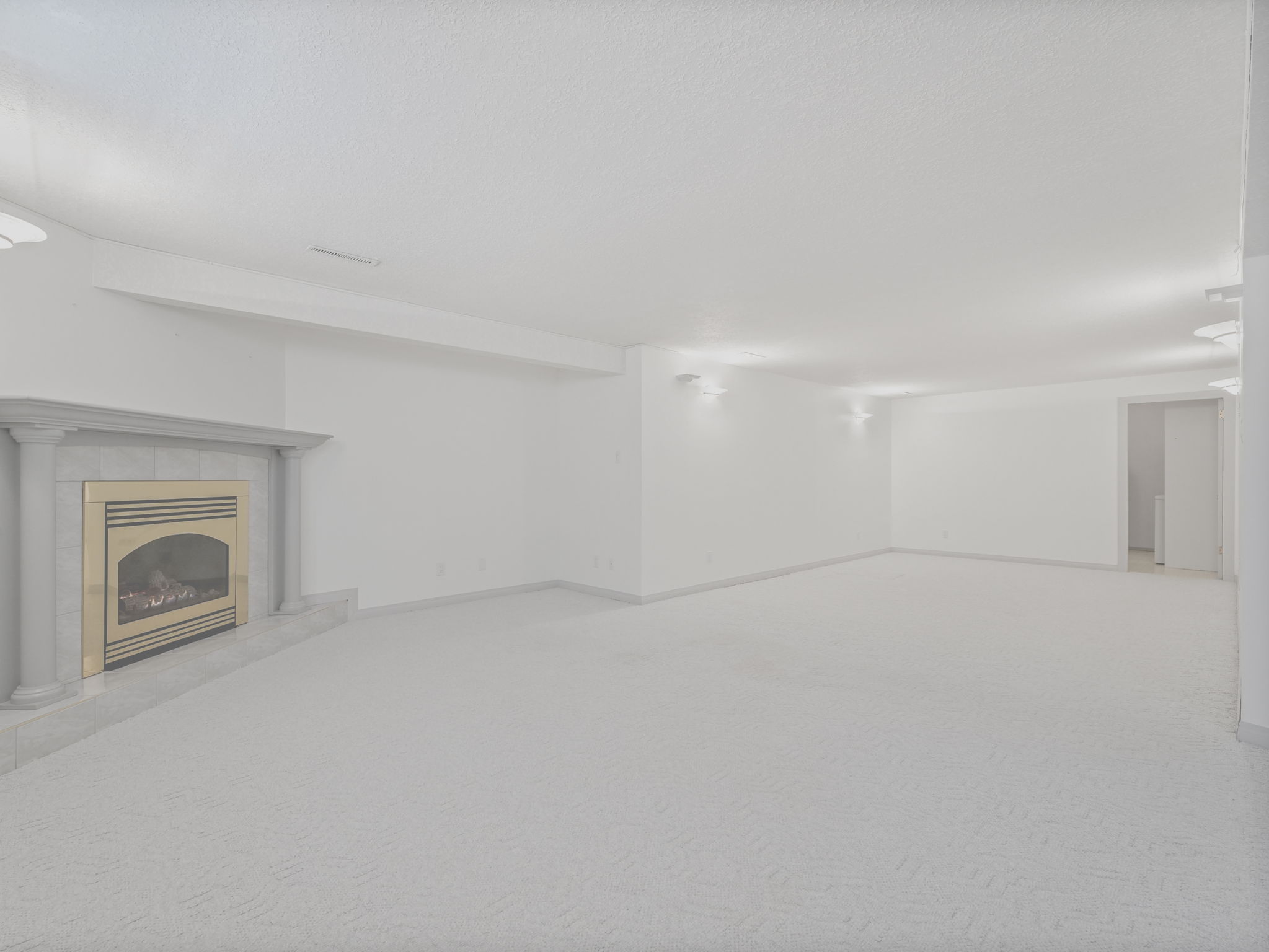  Photo 67
