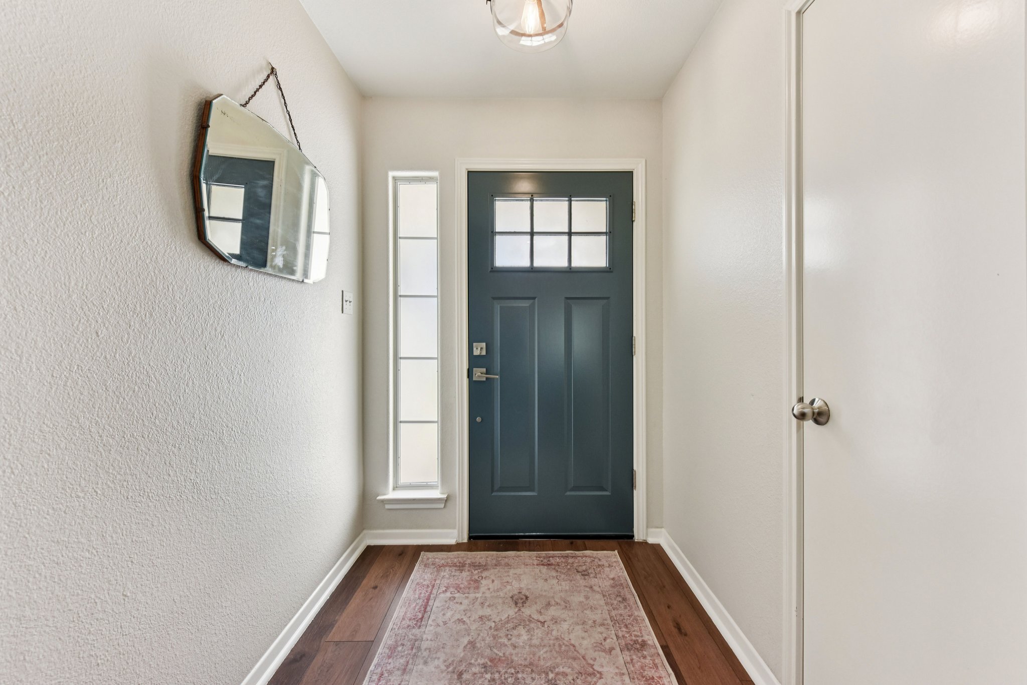 La Mesa St-S1702-006.jpg