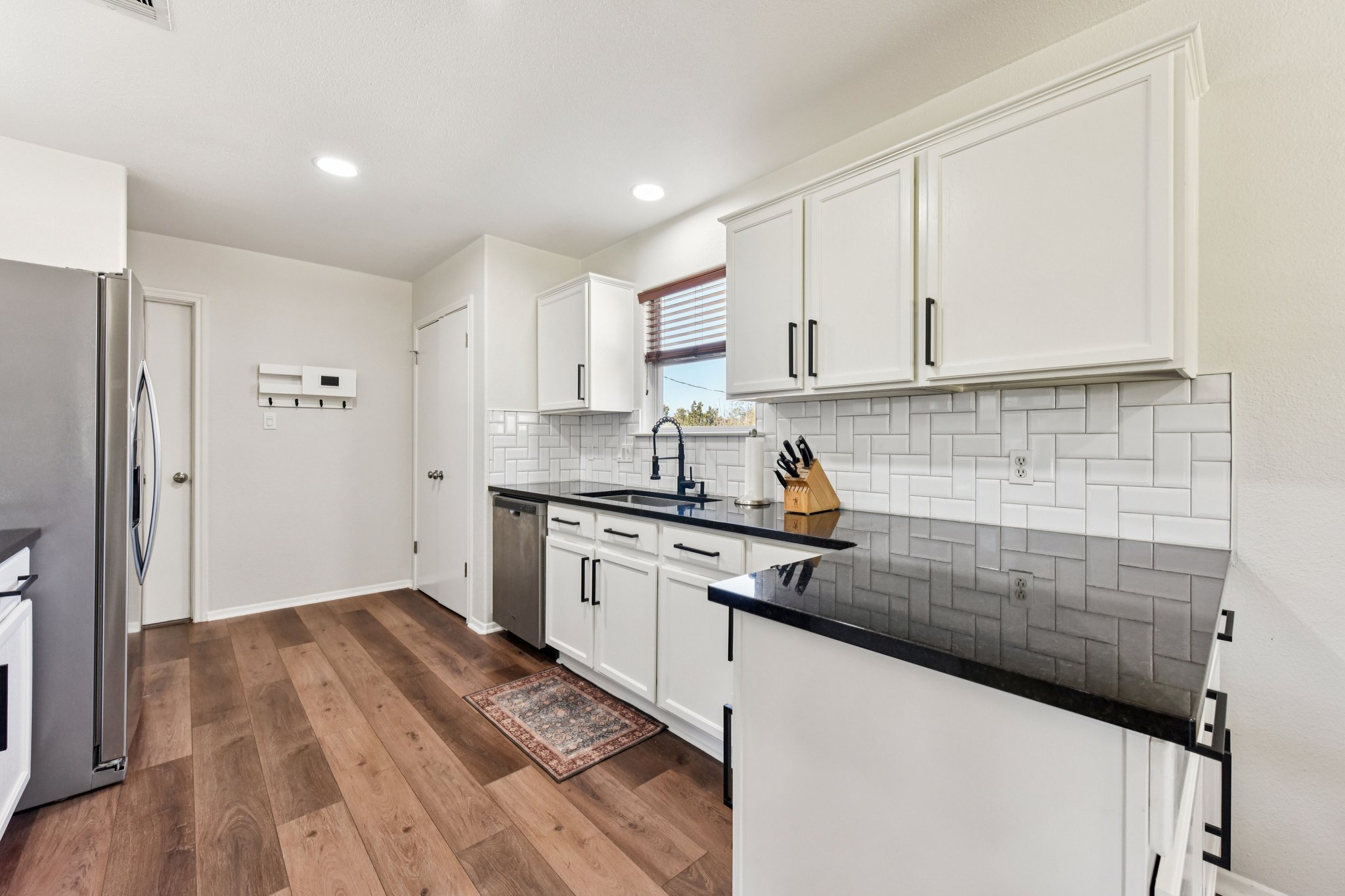La Mesa St-S1702-015.jpg