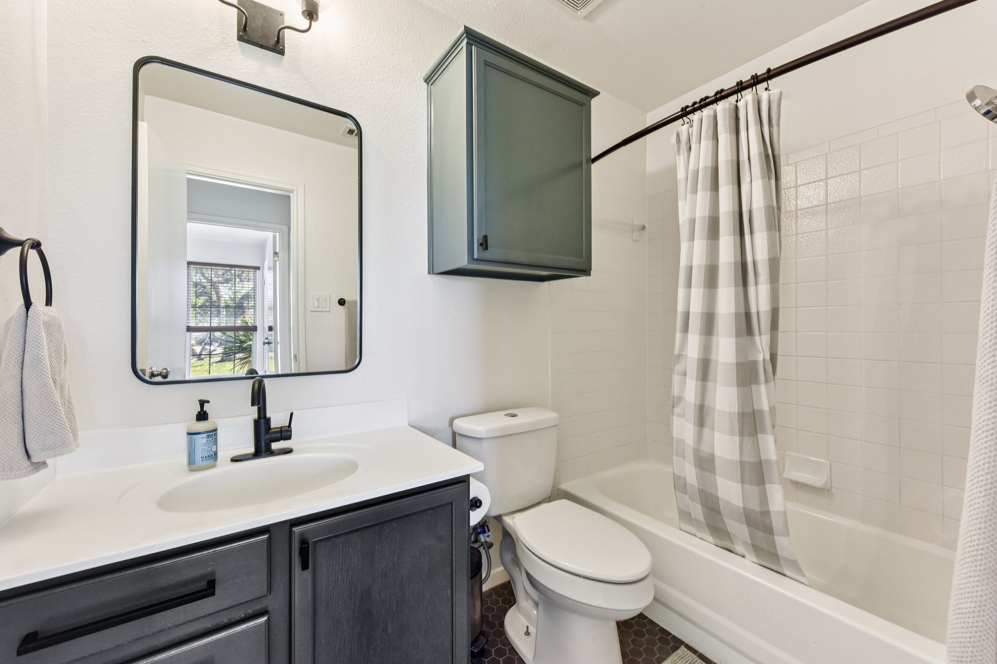 La Mesa St-S1702-021.jpg