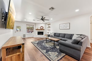 La Mesa St-S1702-007.jpg