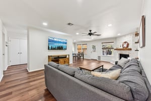 La Mesa St-S1702-008.jpg