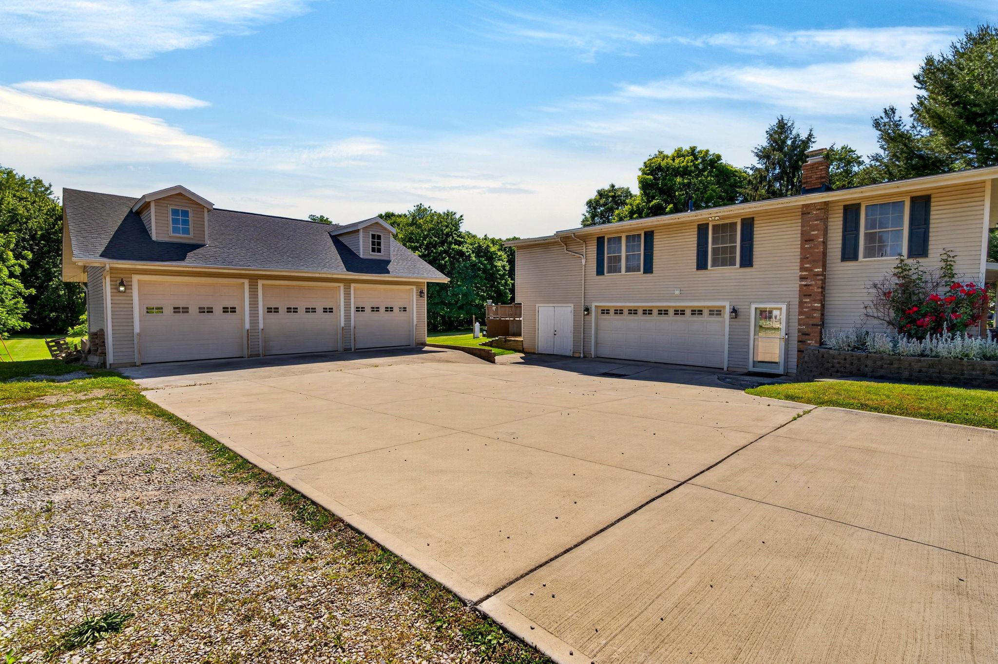 6303 Lithopolis Rd 44