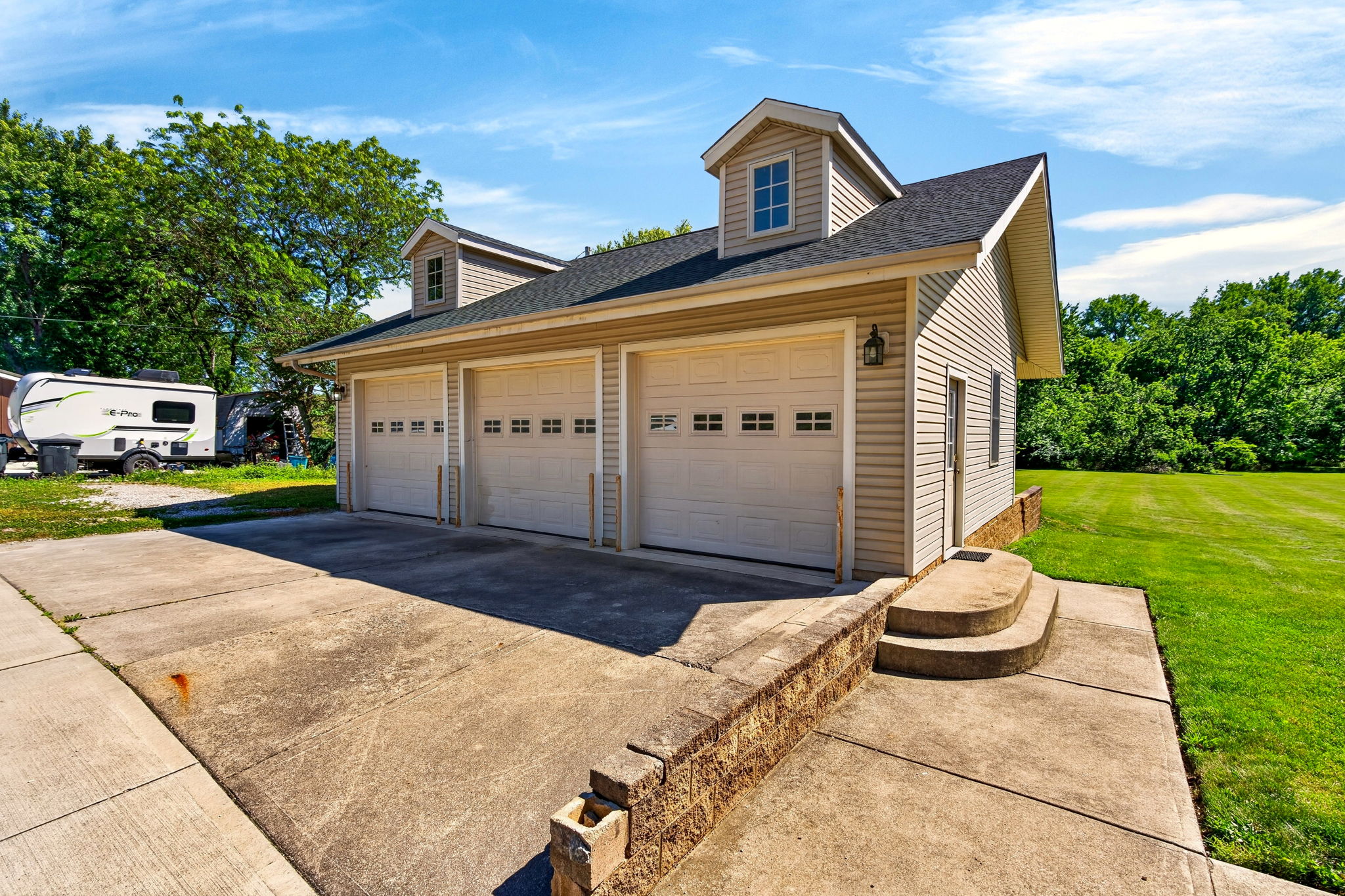 6303 Lithopolis Rd 46