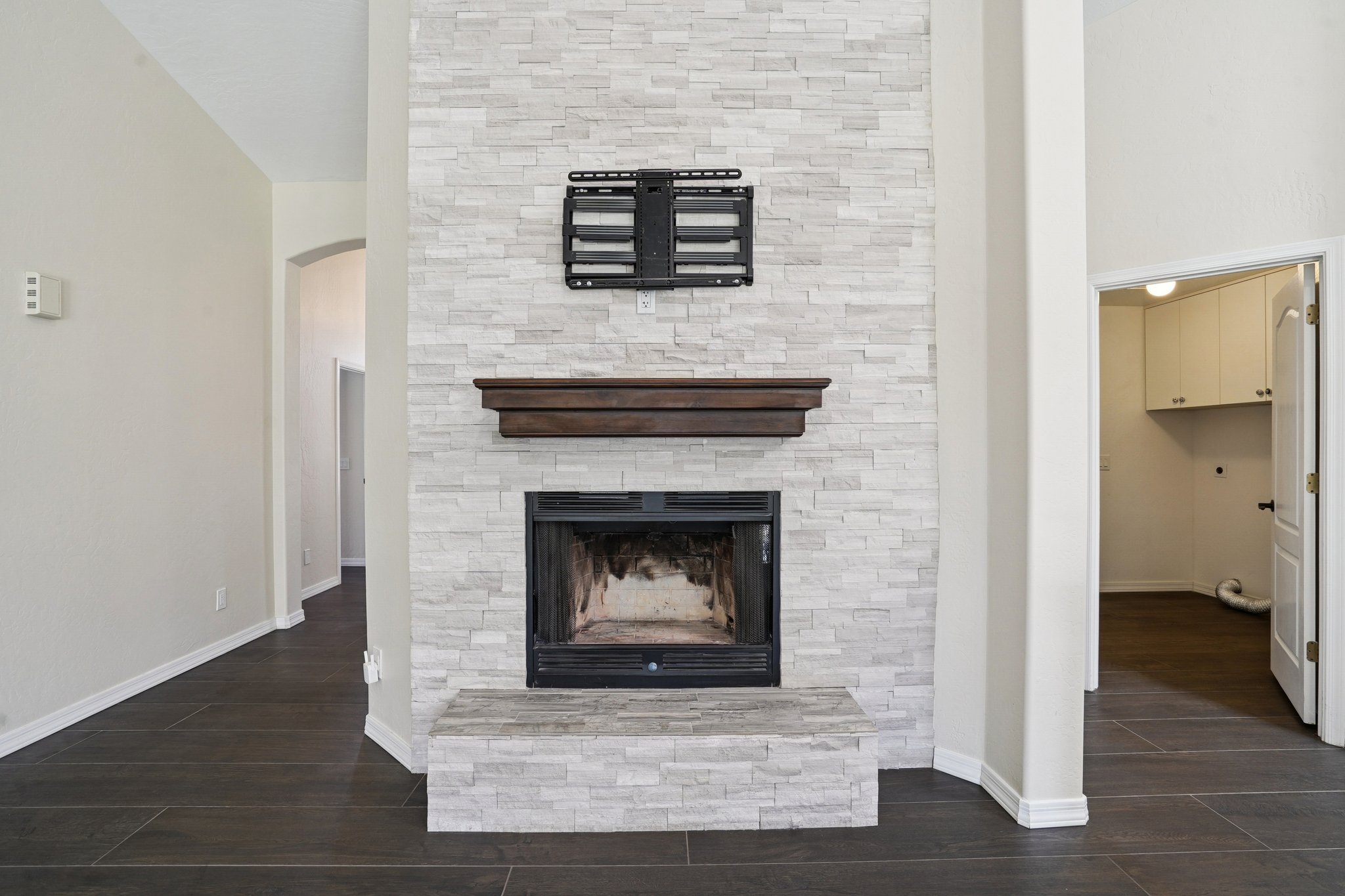 W Melinda Ln-L1303-007.jpg