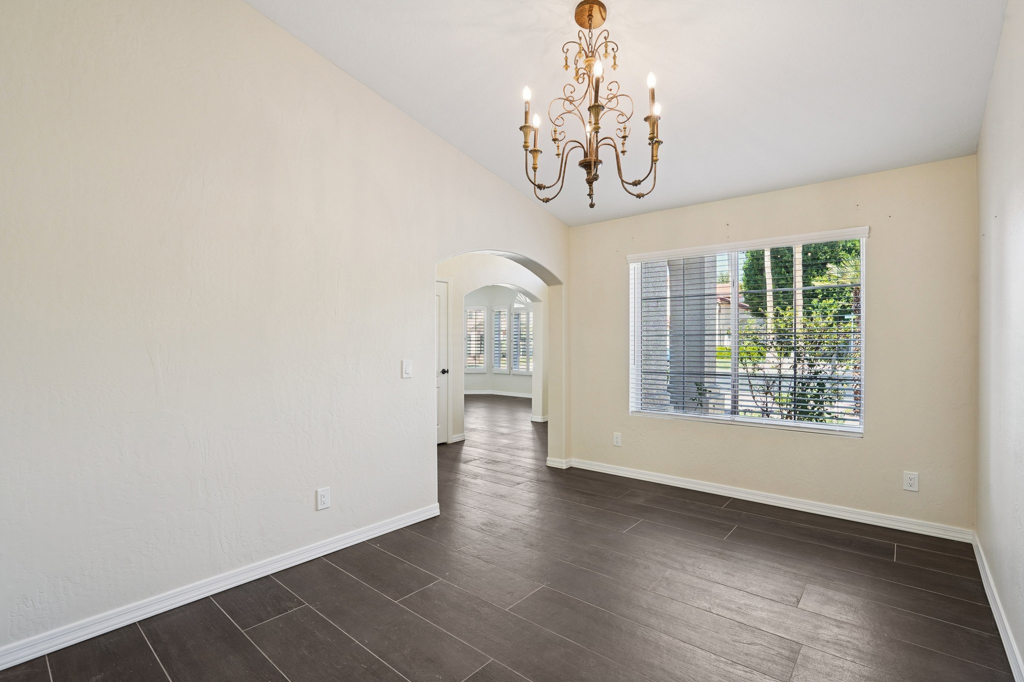 W Melinda Ln-L1303-009.jpg