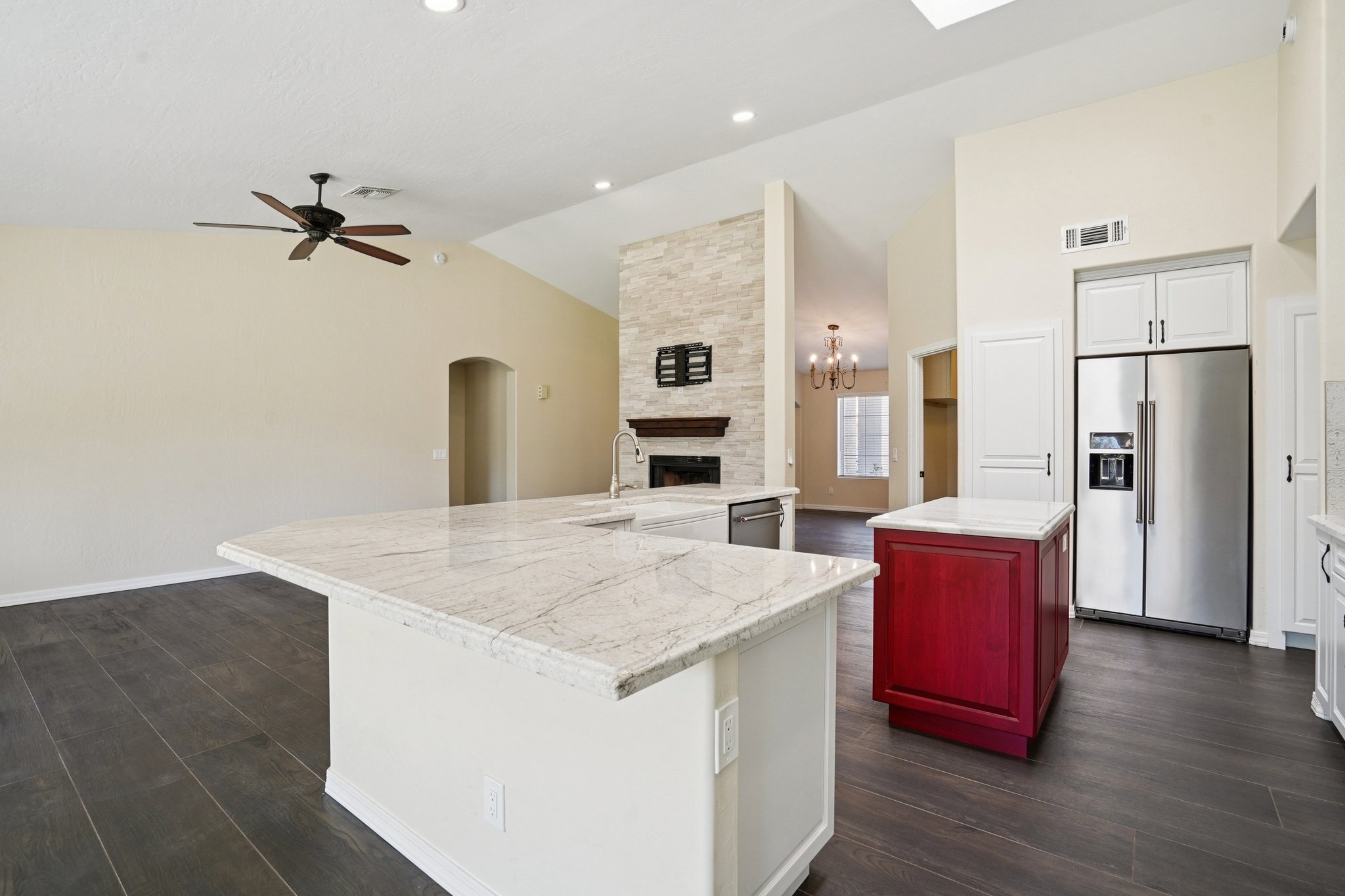 W Melinda Ln-L1303-019.jpg