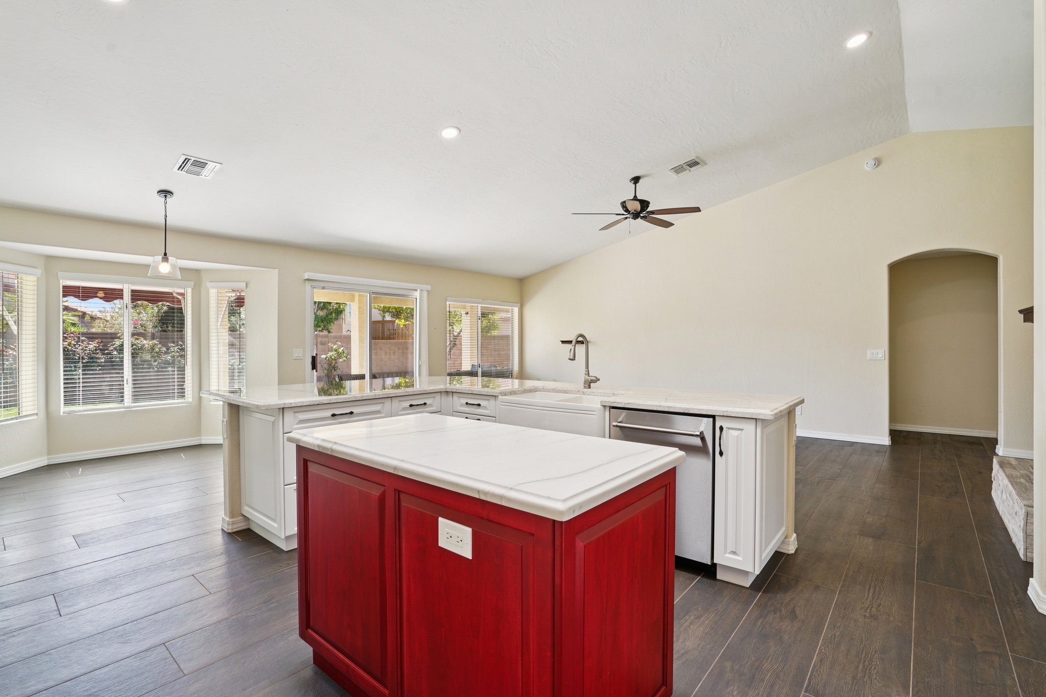 W Melinda Ln-L1303-023.jpg