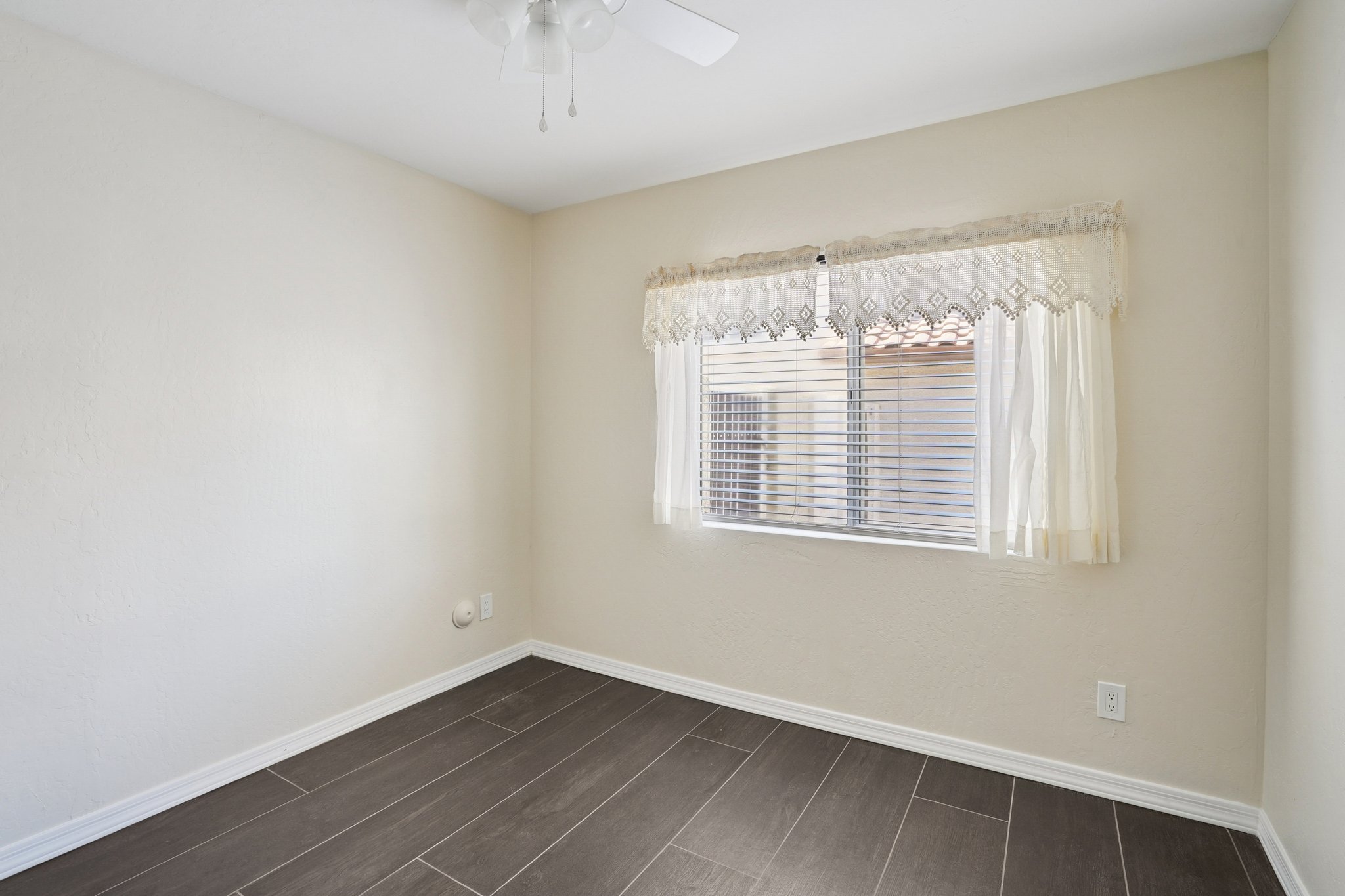 W Melinda Ln-L1303-027.jpg