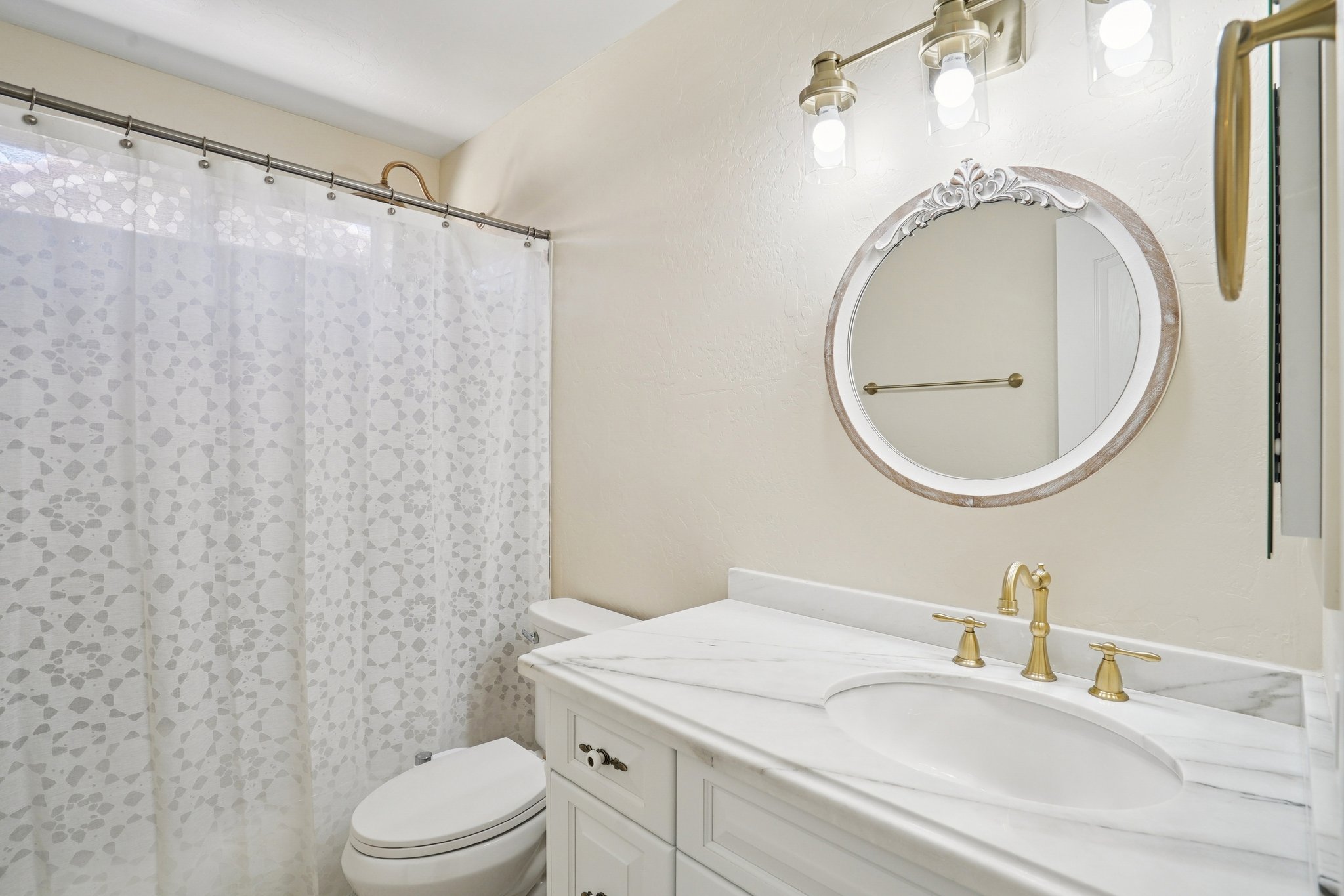 W Melinda Ln-L1303-031.jpg