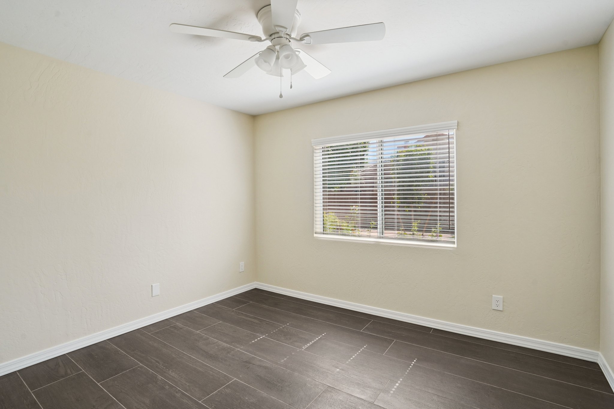 W Melinda Ln-L1303-032.jpg