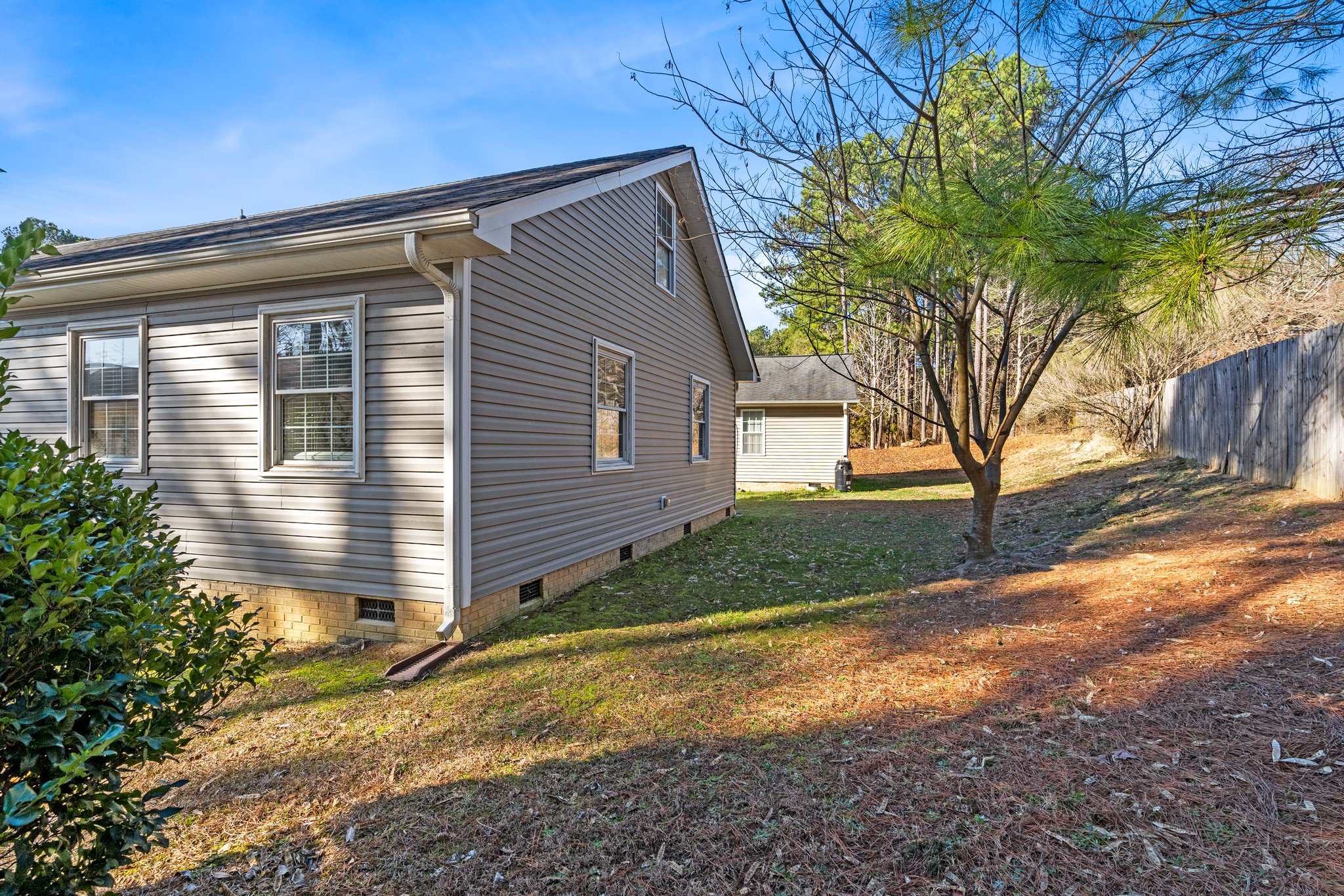 6305 Barrington Village Ln, Raleigh, NC 27610, USA Photo 8