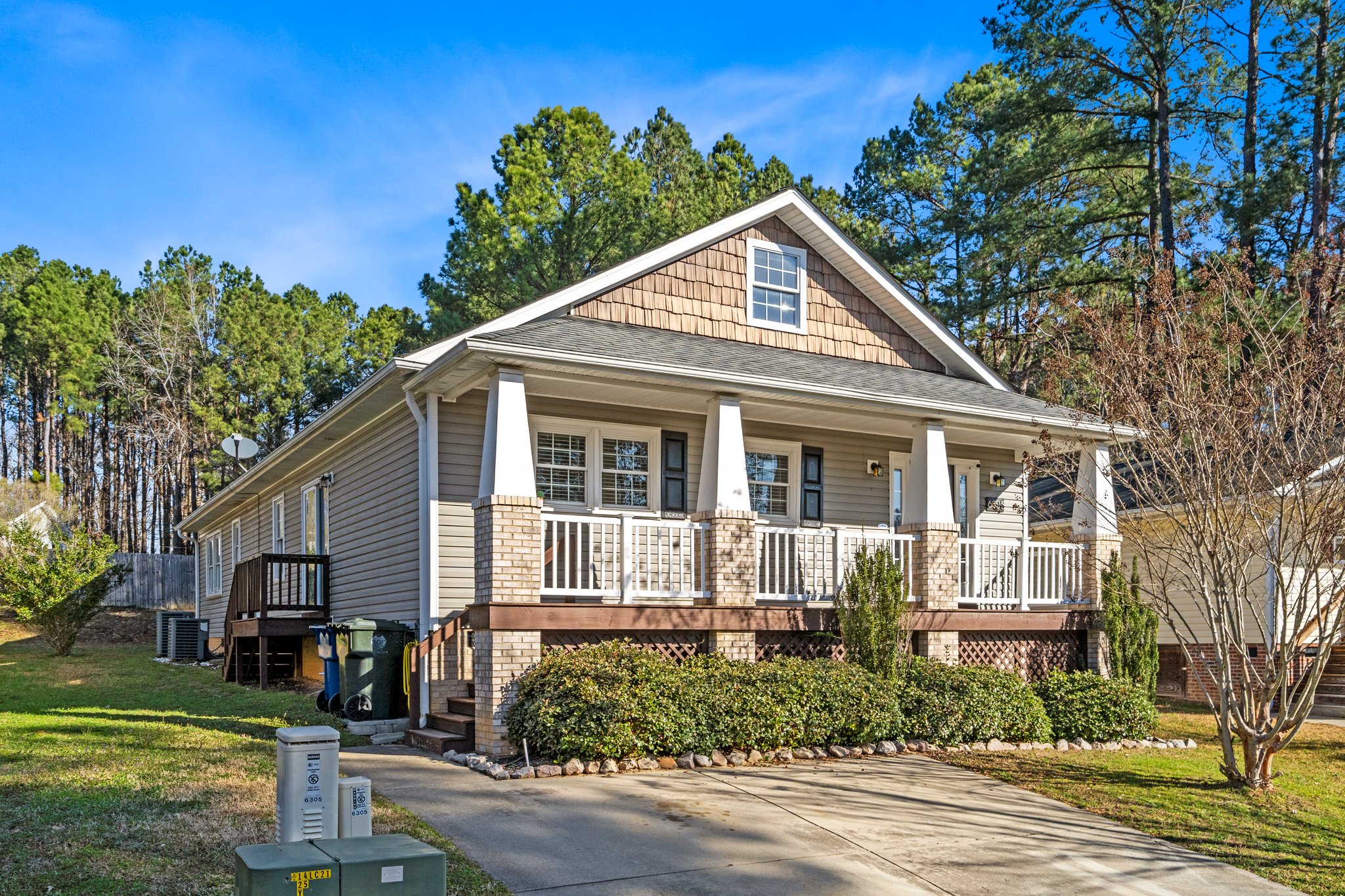 6305 Barrington Village Ln, Raleigh, NC 27610, USA Photo 4