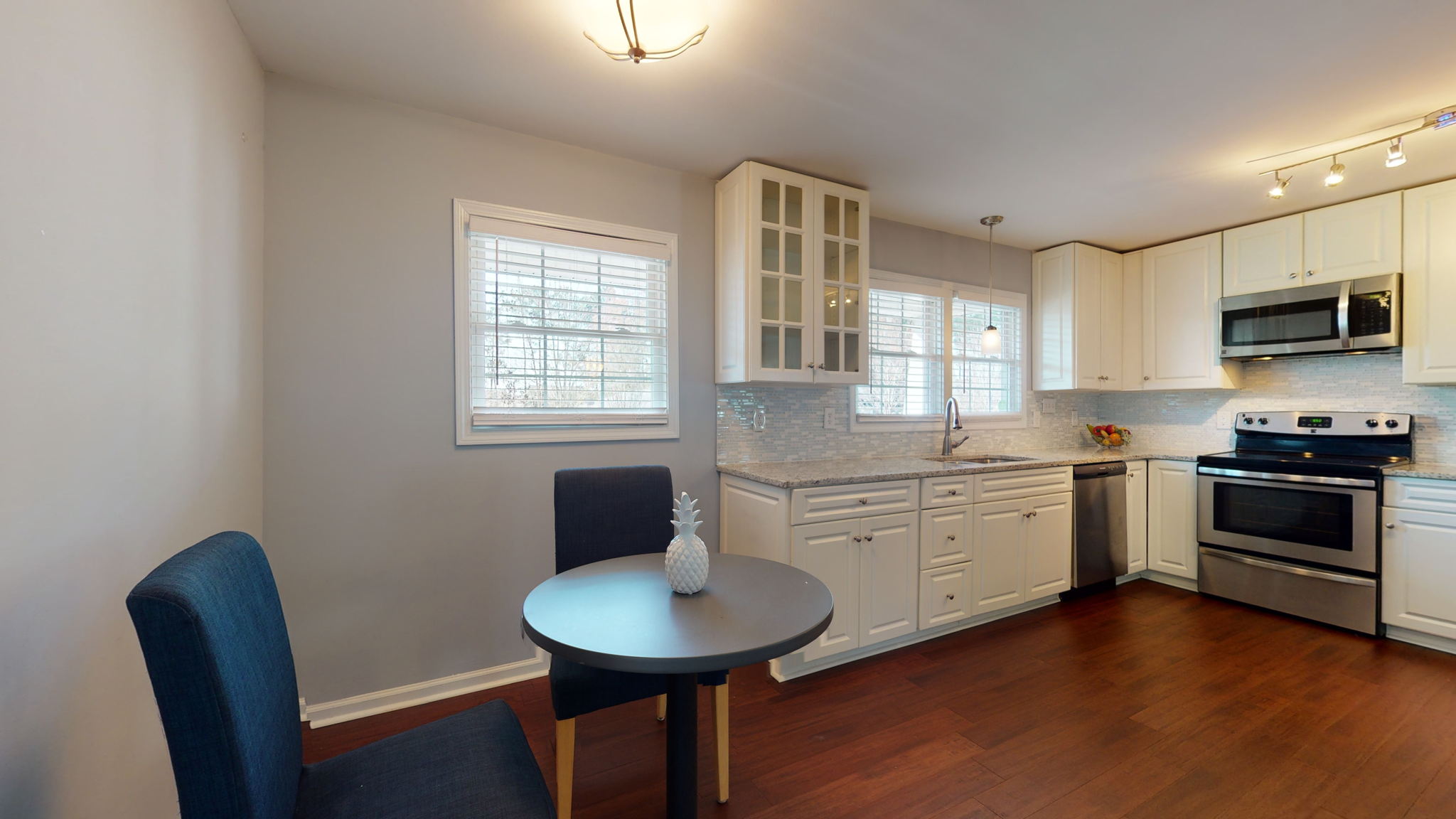 6305 Barrington Village Ln, Raleigh, NC 27610, USA Photo 12