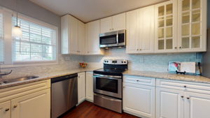6305 Barrington Village Ln, Raleigh, NC 27610, USA Photo 16