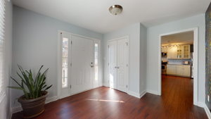 6305 Barrington Village Ln, Raleigh, NC 27610, USA Photo 10