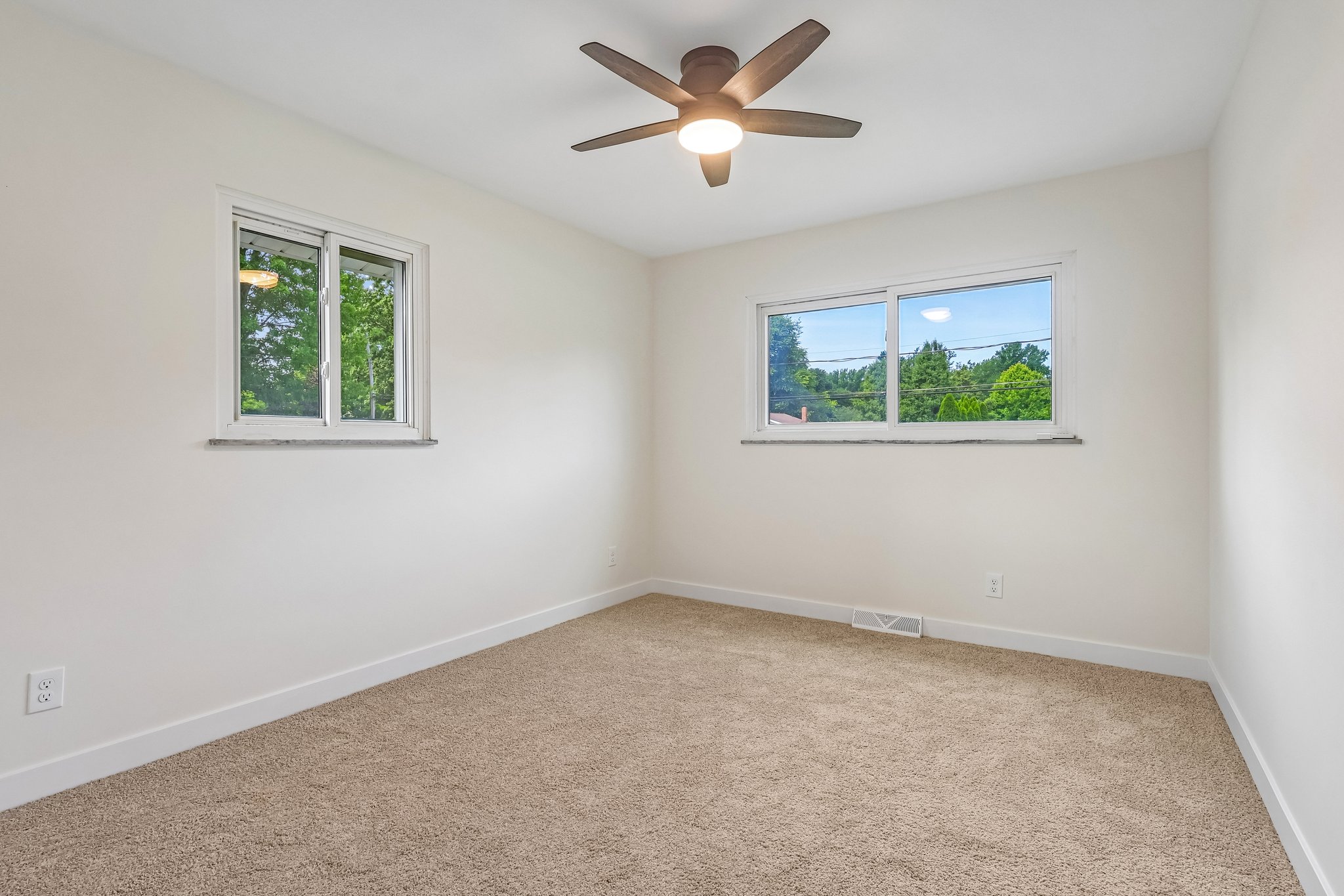 Meadowbrook Dr-S0107-020.jpg