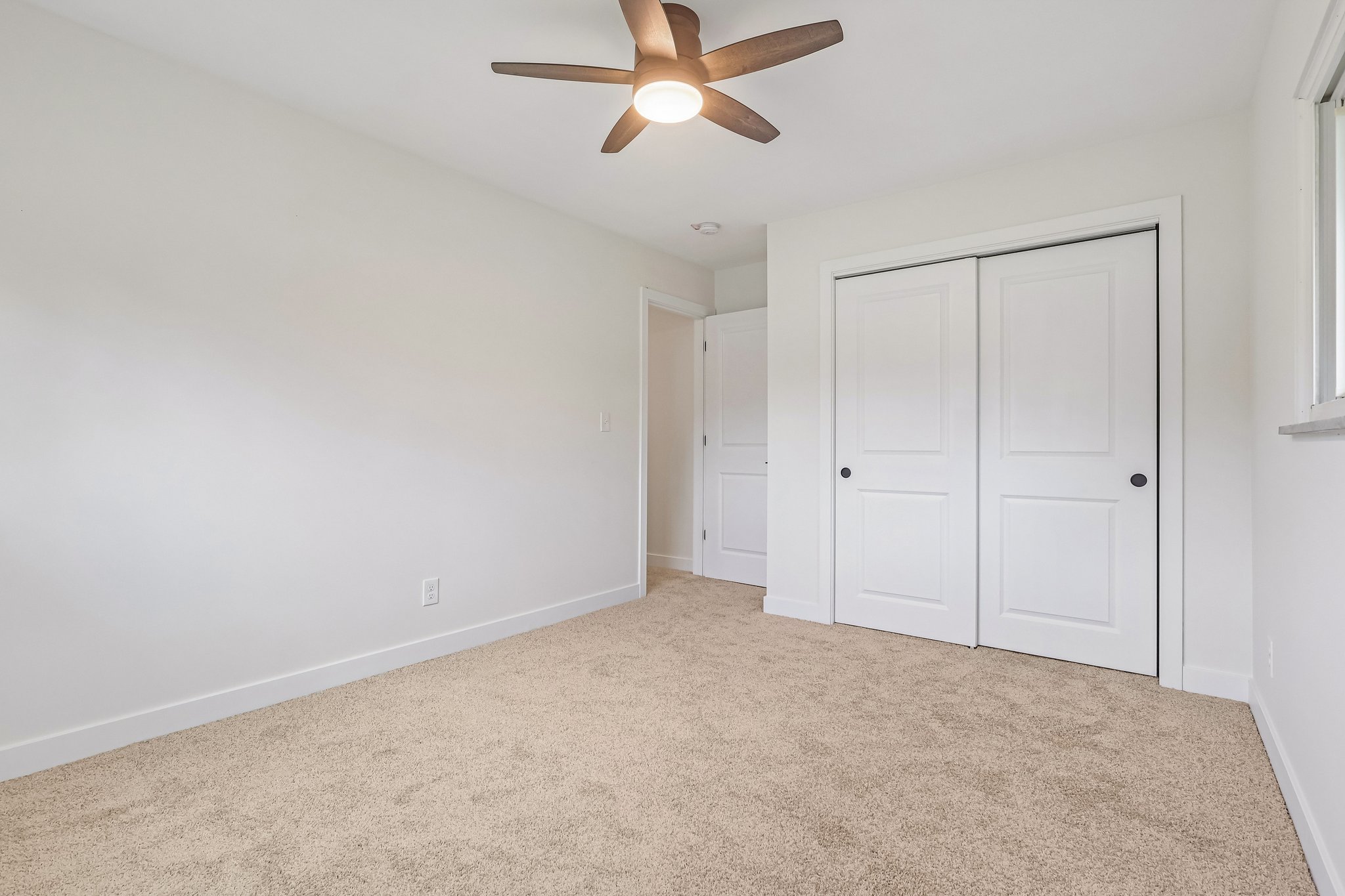 Meadowbrook Dr-S0107-021.jpg