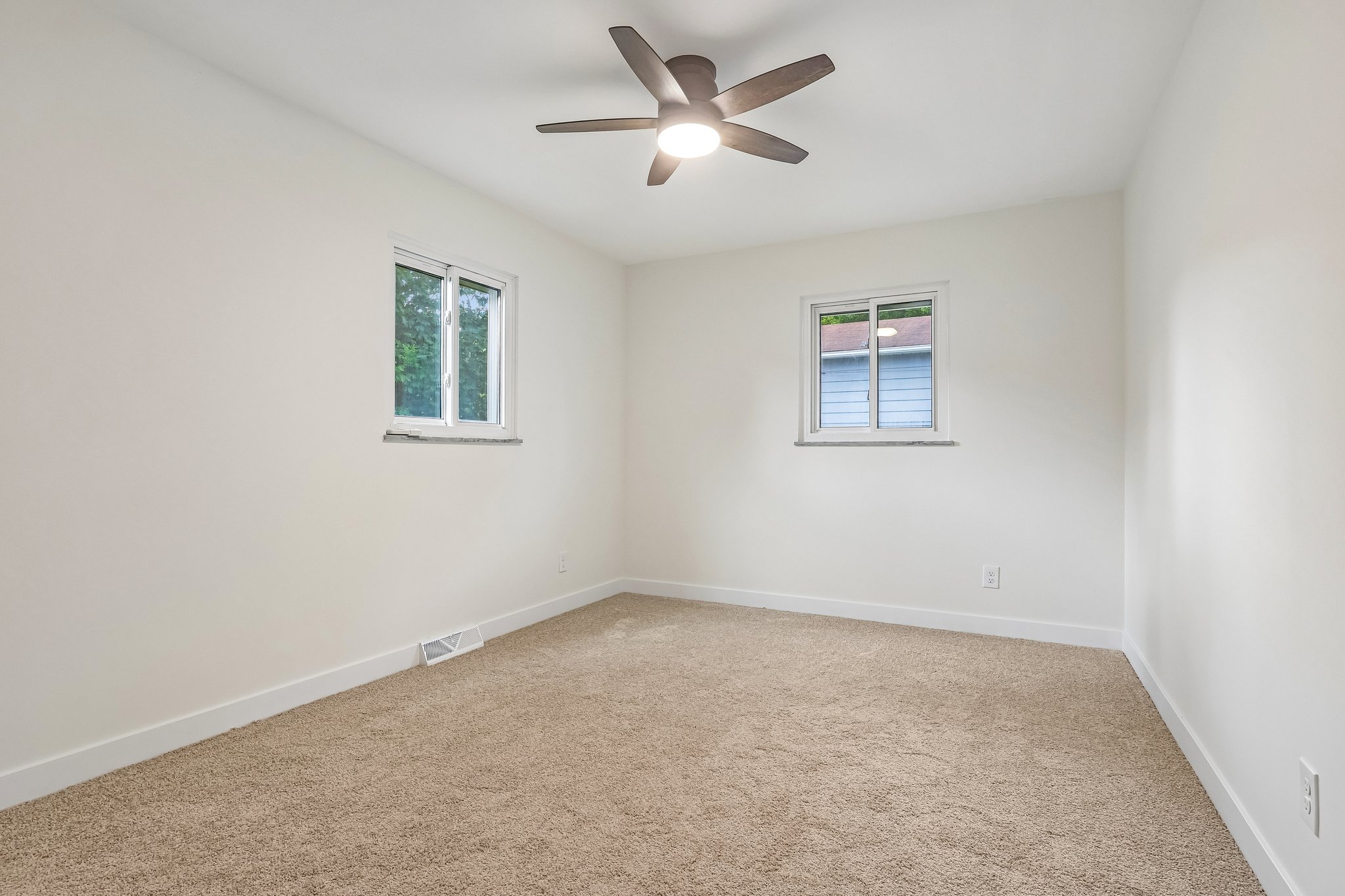 Meadowbrook Dr-S0107-023.jpg